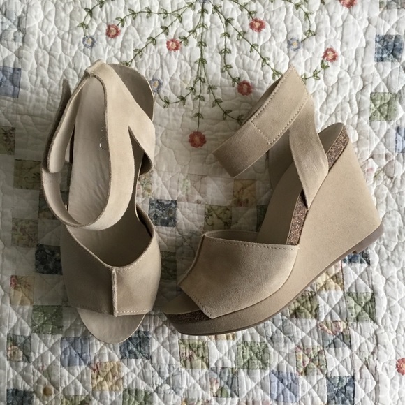 NWB Franco Sarto wedge sandals - Picture 2 of 8